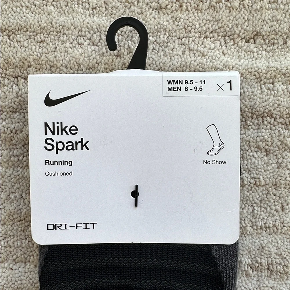 NWT 2 Pairs of Nike Spark Cushioned No-Show Running Socks Women 9.5-11 Men 8-9.5